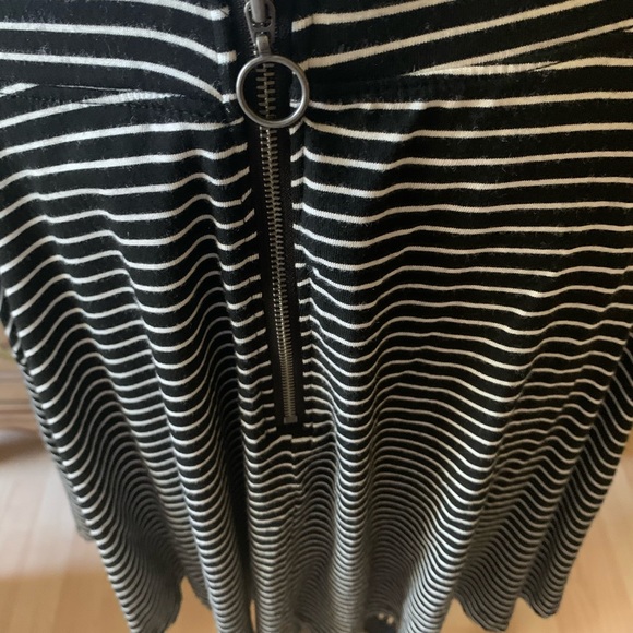 Circle skirt - Picture 3 of 3